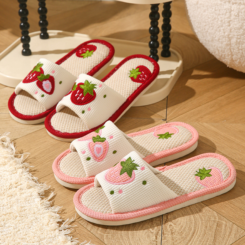 Mule Slip On - Damskie kapcie lniane w truskawkowy wzór,